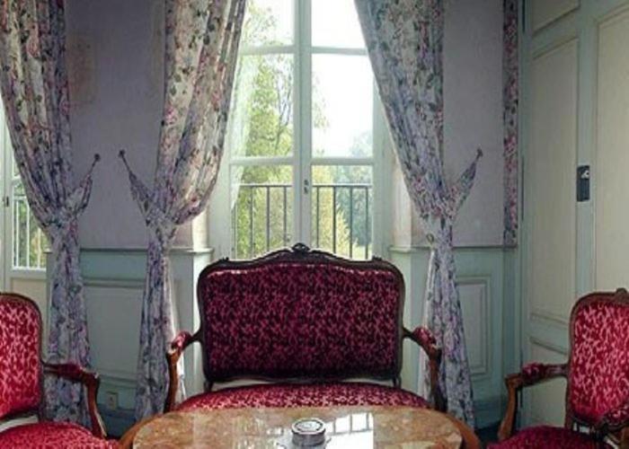 Chateau De La Berchere Nuits-Saint-Georges Bilik gambar