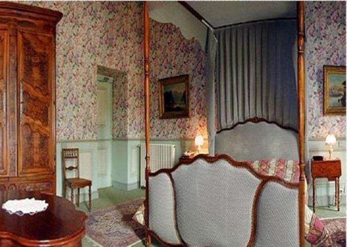 Chateau De La Berchere Nuits-Saint-Georges Bilik gambar