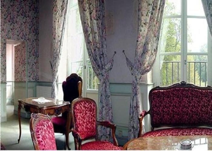 Chateau De La Berchere Nuits-Saint-Georges Bilik gambar
